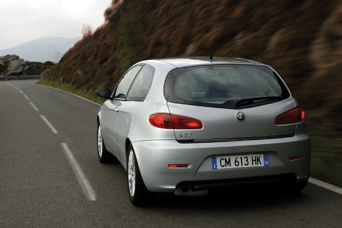 Alfa Romeo 147 1.6 Twin Spark Alfa Romeo 147 1.6 Twin Spark