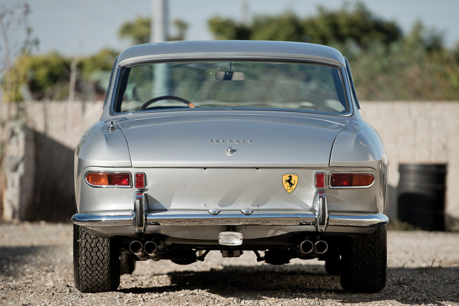 Ferrari 330 GT 2+2 Ferrari 330 GT 2+2