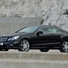 Mercedes-Benz E 200 CGI BlueEfficiency Coupé Avantgarde Mercedes-Benz E 200 CGI BlueEfficiency Coupé Avantgarde