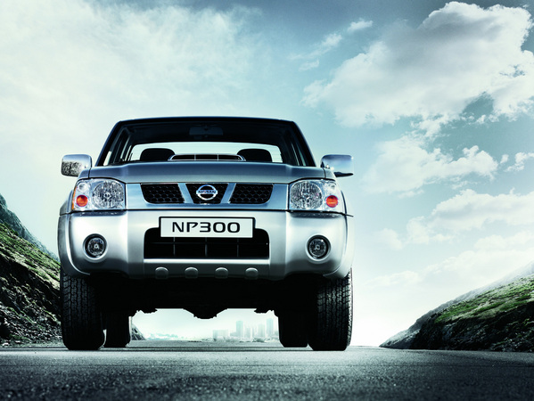 Nissan NP300 Pick Up 4x2 DDTi Chassis Cabina Simples Nissan NP300 Pick Up 4x2 DDTi Chassis Cabina Simples