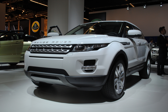 Land Rover Evoque SD4 2.2 Pure 4WD Land Rover Evoque SD4 2.2 Pure 4WD