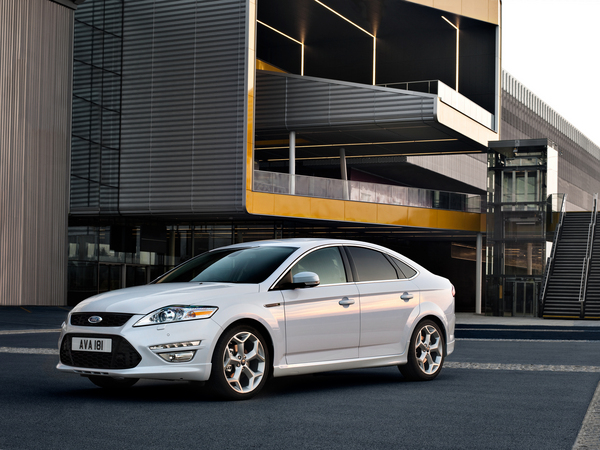 Ford Mondeo 2.0 EcoBoost Ford Mondeo 2.0 EcoBoost
