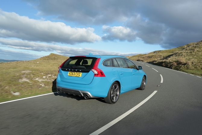 Volvo V60 T6 R-Design Geartronic Volvo V60 T6 R-Design Geartronic