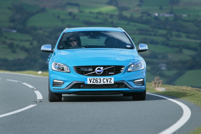Volvo V60 D5 R-Design Summum Volvo V60 D5 R-Design Summum