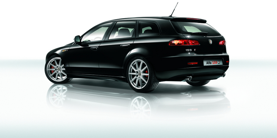Alfa Romeo 159 Sw 2 4 Jtdm Ti 3 Photos And 50 Specs Autoviva Com