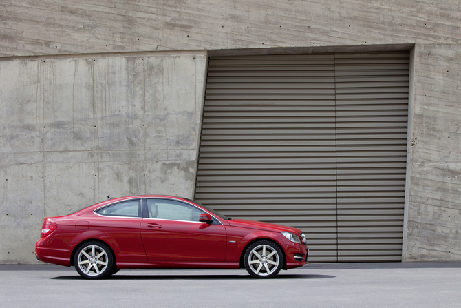 New C-Class Coupé: new compact, classic coupe to debut in Geneva New C-Class Coupé: new compact, classic coupe to debut in Geneva