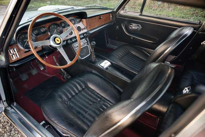 Ferrari 330 GT 2+2 Ferrari 330 GT 2+2