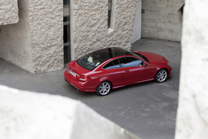 New C-Class Coupé: new compact, classic coupe to debut in Geneva New C-Class Coupé: new compact, classic coupe to debut in Geneva