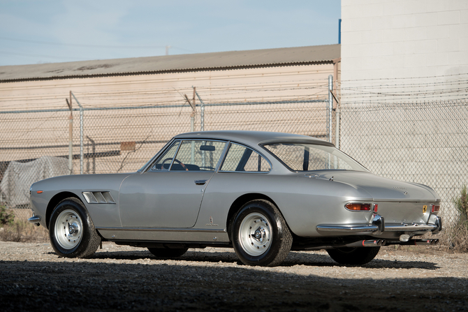 Ferrari 330 GT 2+2 Ferrari 330 GT 2+2