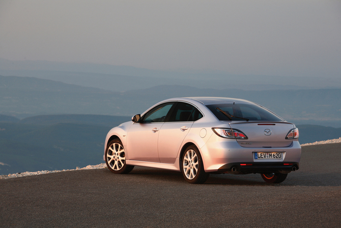 Mazda 6 MZR-CD 2.0 Sport + Navi Mazda 6 MZR-CD 2.0 Sport + Navi