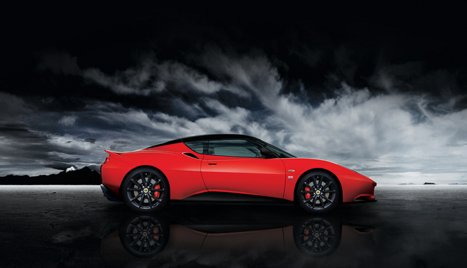 The Sports Racer makes usually optional equipment standard The Sports Racer makes usually optional equipment standard