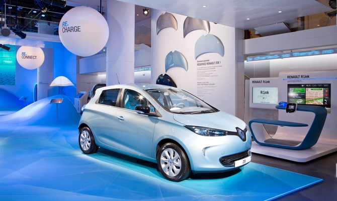 La nouvelle exposition consacrée à Zoe met en scène la future citadine 100% électrique de Renault La nouvelle exposition consacrée à Zoe met en scène la future citadine 100% électrique de Renault