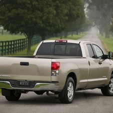 Toyota Tundra CrewMax 4X4 SR5 5.7L Toyota Tundra CrewMax 4X4 SR5 5.7L