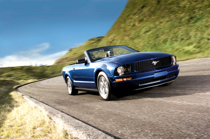 Ford Mustang V6 Convertible Ford Mustang V6 Convertible
