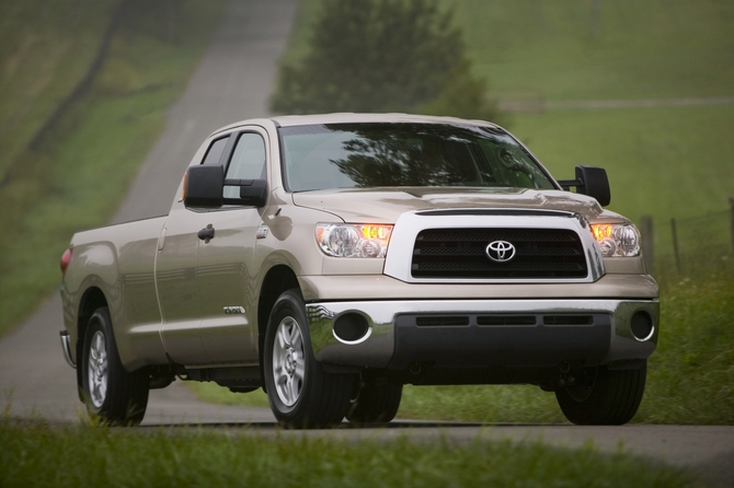 Toyota Tundra CrewMax 4X4 SR5 5.7L Toyota Tundra CrewMax 4X4 SR5 5.7L