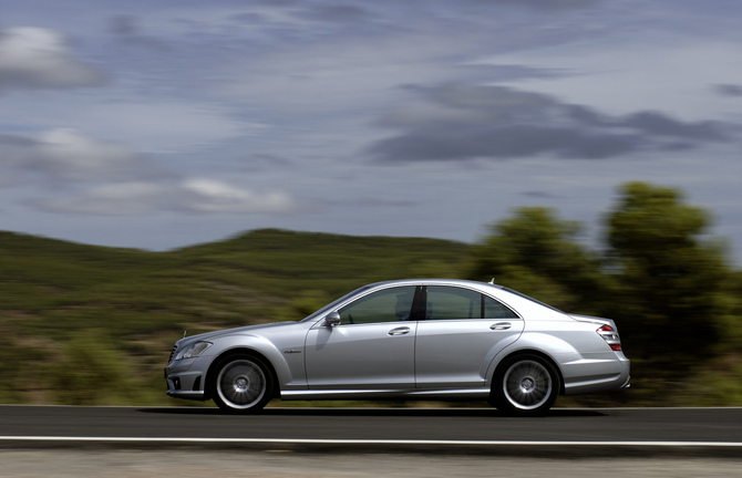 Mercedes-Benz S 63 AMG Mercedes-Benz S 63 AMG