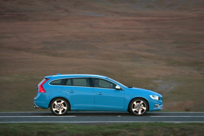 Volvo V60 D4 R-Design Volvo V60 D4 R-Design