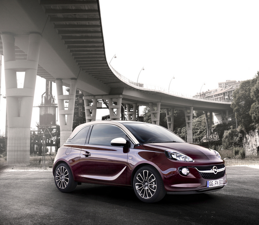 L’Opel ADAM sera proposée à ses débuts avec trois moteurs essence (1,2 l 51 kW/70 ch, 1,4 l 64 kW/87 ch et 1,4 l 74 kW/100 ch) L’Opel ADAM sera proposée à ses débuts avec trois moteurs essence (1,2 l 51 kW/70 ch, 1,4 l 64 kW/87 ch et 1,4 l 74 kW/100 ch)