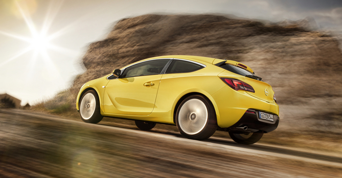 Opel Astra GTC to be unveiled in Frankfurt Opel Astra GTC to be unveiled in Frankfurt