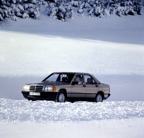 Mercedes-Benz 190 E 2.3 AT Mercedes-Benz 190 E 2.3 AT