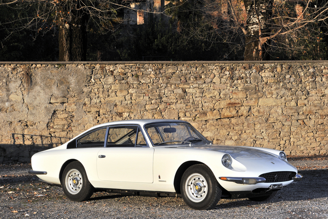 Ferrari 365 GT 2+2 Ferrari 365 GT 2+2