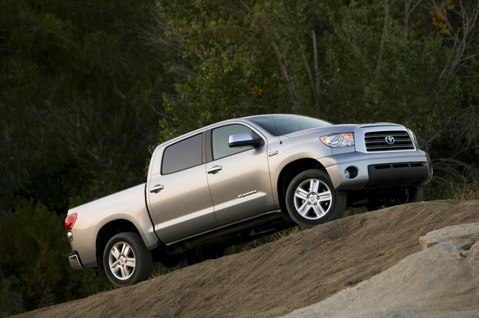 Toyota Tundra-Grade Double Cab 4X2 4.7L Toyota Tundra-Grade Double Cab 4X2 4.7L