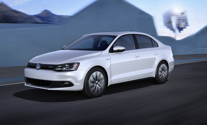 VW electrifies NAIAS with E-Bugster and Jetta Hybrid VW electrifies NAIAS with E-Bugster and Jetta Hybrid