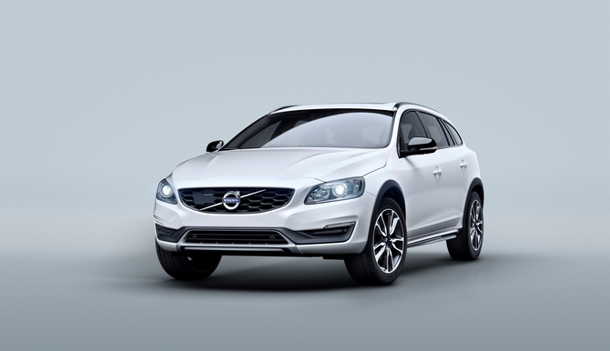 The new V60 Cross-Country sees the ground clearence increased by 65mm, which allows greater security in rougher surfaces The new V60 Cross-Country sees the ground clearence increased by 65mm, which allows greater security in rougher surfaces