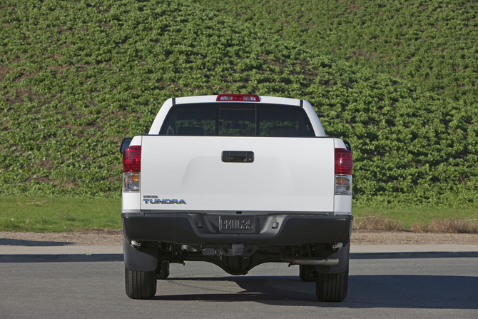 Toyota Tundra Tundra-Grade 4.6L Long Bed Toyota Tundra Tundra-Grade 4.6L Long Bed