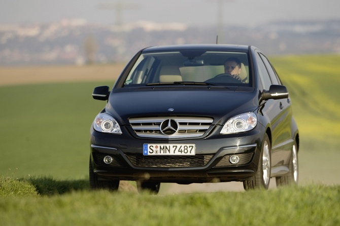 Mercedes-Benz B 200 CDI Mercedes-Benz B 200 CDI