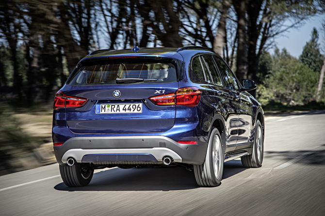 BMW X1 xDrive25i BMW X1 xDrive25i