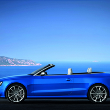 The car uses a 4.2-liter V8 with 450hp