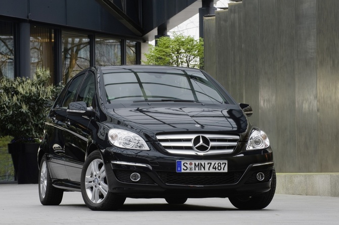 Mercedes-Benz B 200 TURBO Mercedes-Benz B 200 TURBO