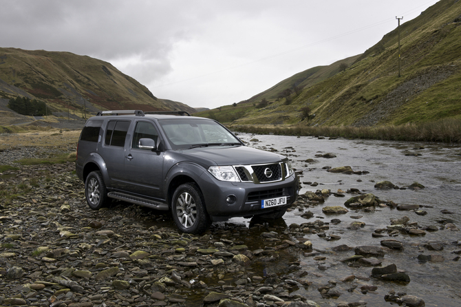 Nissan Pathfinder 2.5 dCi 190 Tekna Nissan Pathfinder 2.5 dCi 190 Tekna