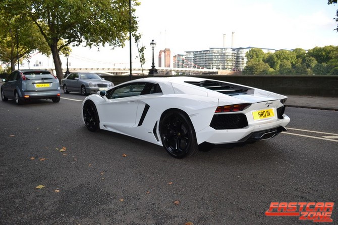 Lamborghini Aventador LP 700-4 Lamborghini Aventador LP 700-4