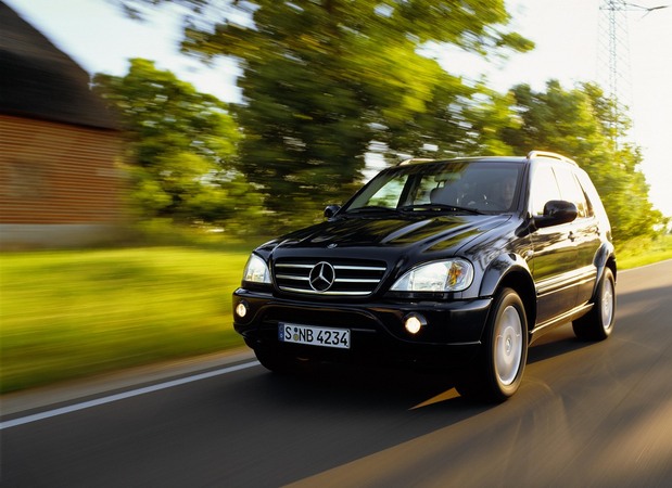 Mercedes-Benz ML 55 AMG Mercedes-Benz ML 55 AMG