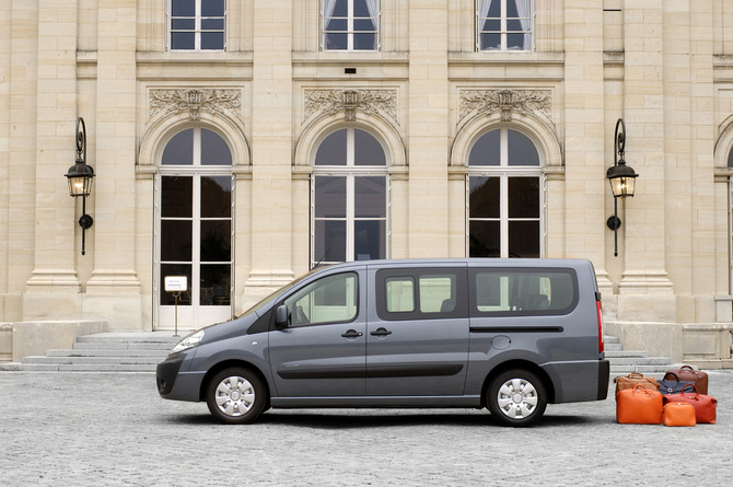 Citroën Jumpy Combi Vidrada L1H1 HDI 120 Luxo Citroën Jumpy Combi Vidrada L1H1 HDI 120 Luxo