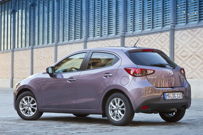 Mazda 2 1.5 SKYACTIV-G Evolve Mazda 2 1.5 SKYACTIV-G Evolve