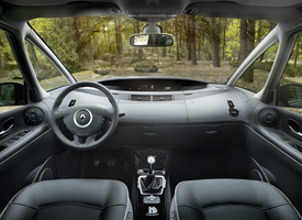 The upholstery is made from a stain-resistant Teflon coating