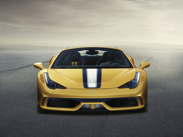 Está equipado com o motor V8 naturalmente aspirado mais potente já construído pela Ferrari Está equipado com o motor V8 naturalmente aspirado mais potente já construído pela Ferrari