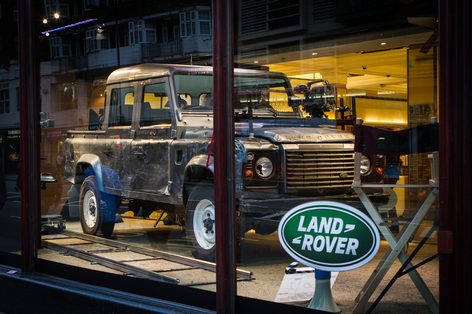 Skyfall Land Rover Defender On Display In Harrods Window News It Will Be On Display Until October 27