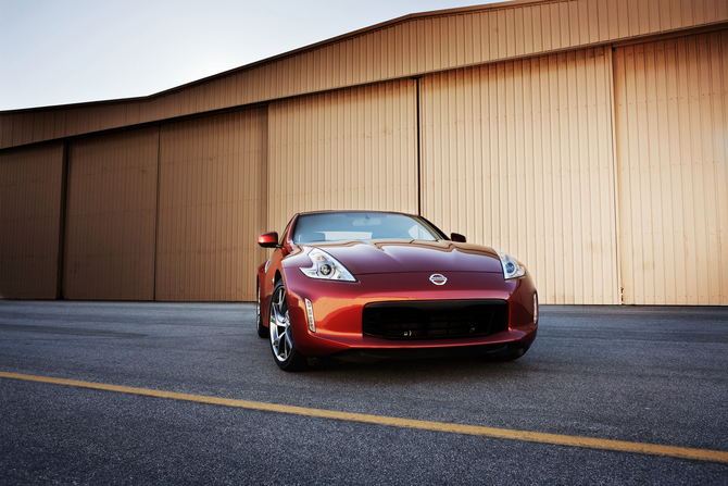 2013 Nissan 370Z Gets New Nose and New Colors 2013 Nissan 370Z Gets New Nose and New Colors