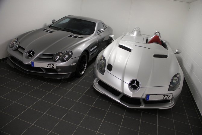 Autoviva's Facebook Avatar Photo Contest - August 2011 Autoviva's Facebook Avatar Photo Contest - August 2011
