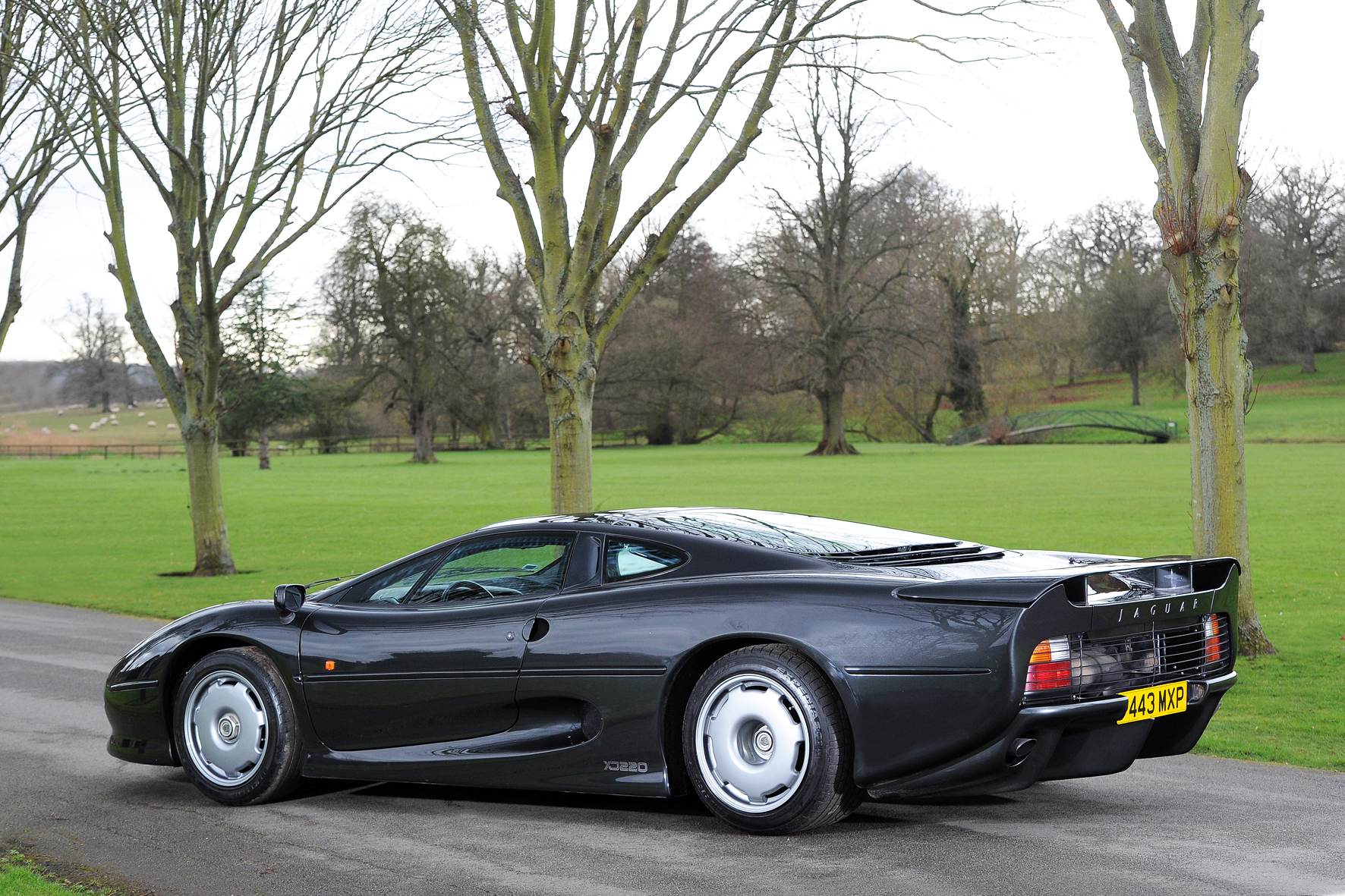 One Owner Jaguar Xj220 Up For Auction In The Uk Slideshow Autoviva Com