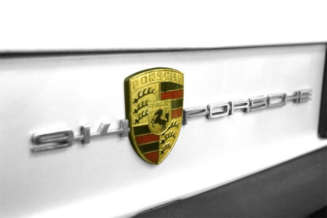 Autoviva's Facebook Avatar Photo Contest - August 2011 Autoviva's Facebook Avatar Photo Contest - August 2011