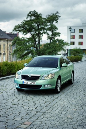 Skoda Octavia 1.6I TDI 105 hp DSG 7 Elegance Skoda Octavia 1.6I TDI 105 hp DSG 7 Elegance