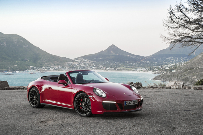 Porsche 911 Carrera GTS Cabriolet Porsche 911 Carrera GTS Cabriolet