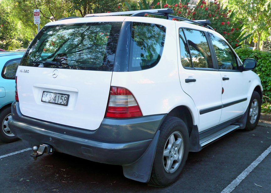 Mercedes-Benz ML 320 Mercedes-Benz ML 320