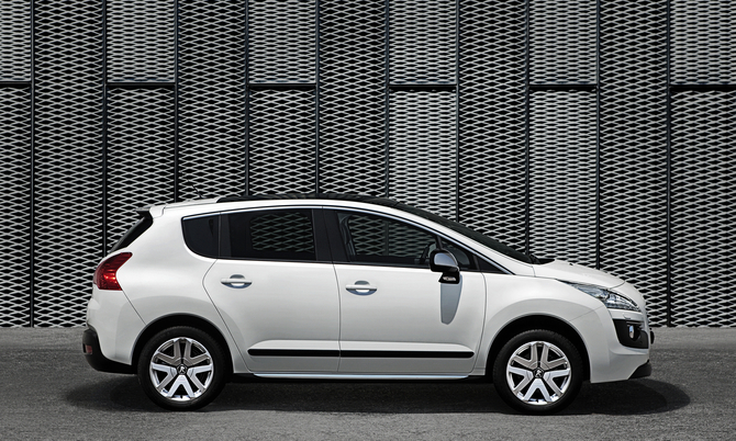 Peugeot 3008 HYbrid4 Limited Edition Automatic Peugeot 3008 HYbrid4 Limited Edition Automatic