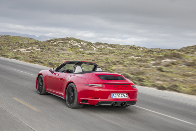 Porsche 911 Carrera GTS Cabriolet PDK Porsche 911 Carrera GTS Cabriolet PDK